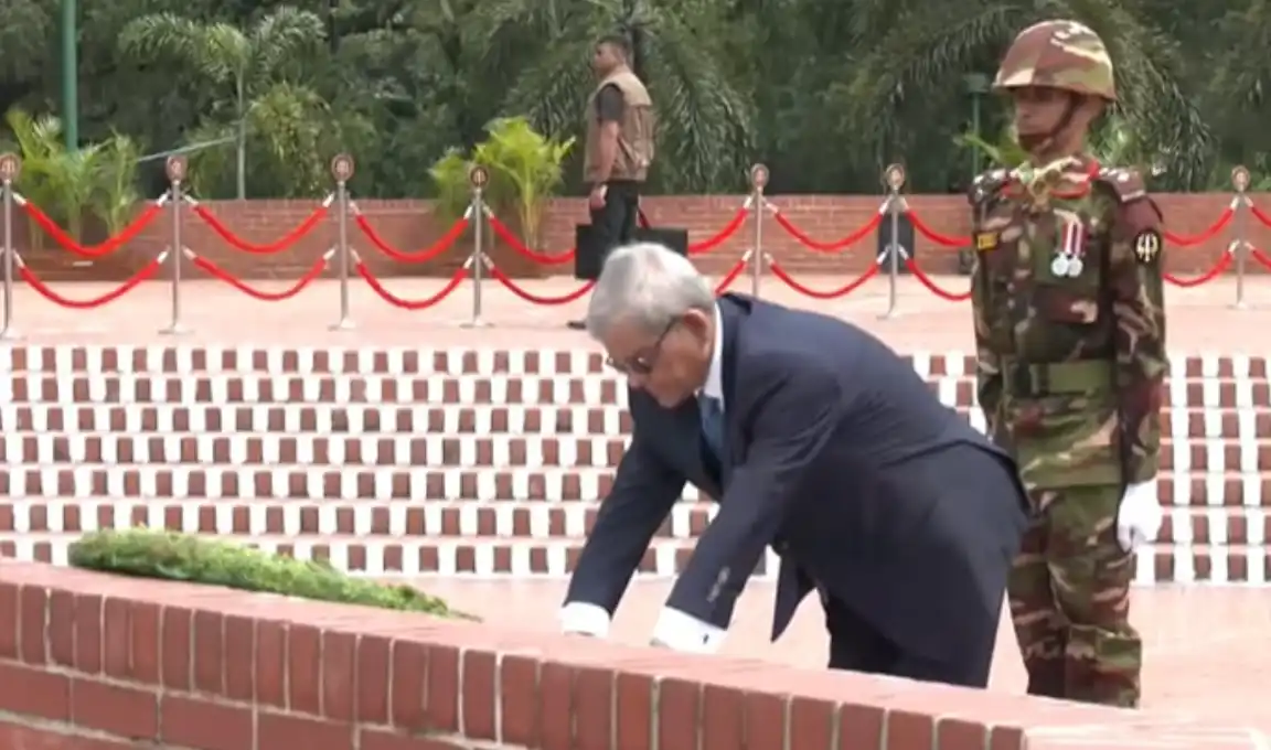 জাতীয় স্মৃতিসৌধে রাষ্ট্রপতির শ্রদ্ধা
