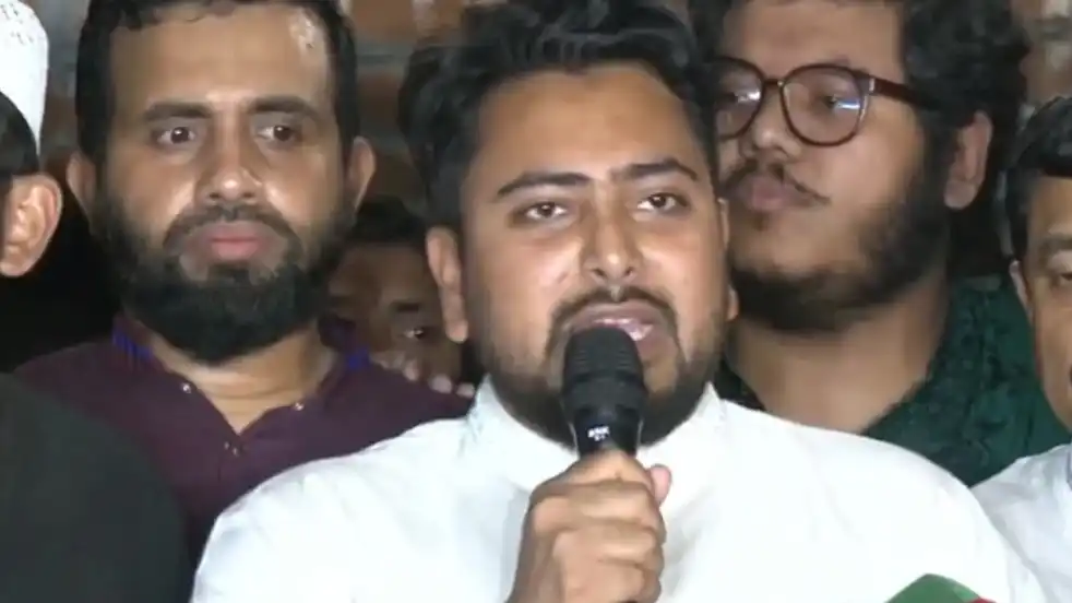 দ্রুত নিয়মতান্ত্রিক উপায়ে রাষ্ট্রপতিকে অপসারণের আহ্বান নাহিদ ইসলামের