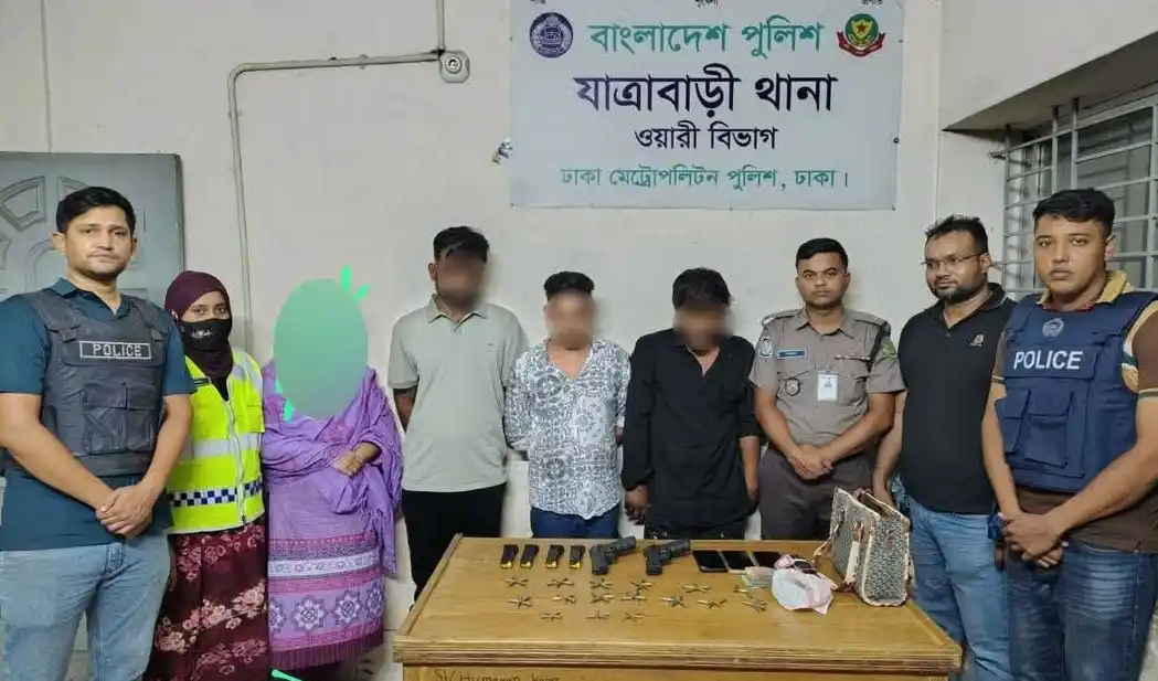 রাজধানীতে শীর্ষ সন্ত্রাসী ‘অটো সজল’ গ্রেপ্তার, উদ্ধার অস্ত্র-গুলির সাথে ব্র্যান্ডেড পিস্তল ও হেরোইন