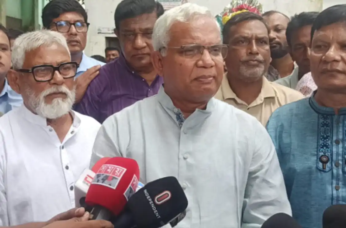 পালিয়ে না থেকে দেশের আইন আদালতের মুখোমুখি হন, আ.লীগের উদ্দেশ্যে ডা. জাহিদ