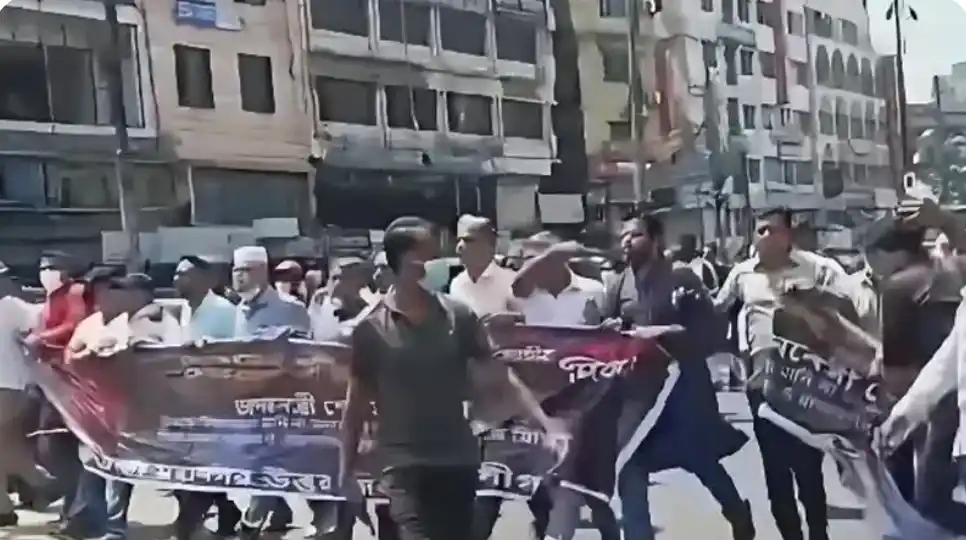 রাজধানীতে নিষিদ্ধ আওয়ামী লীগের মিছিলের প্রস্তুতি, ককটেল বিস্ফোরণে আটক ৪