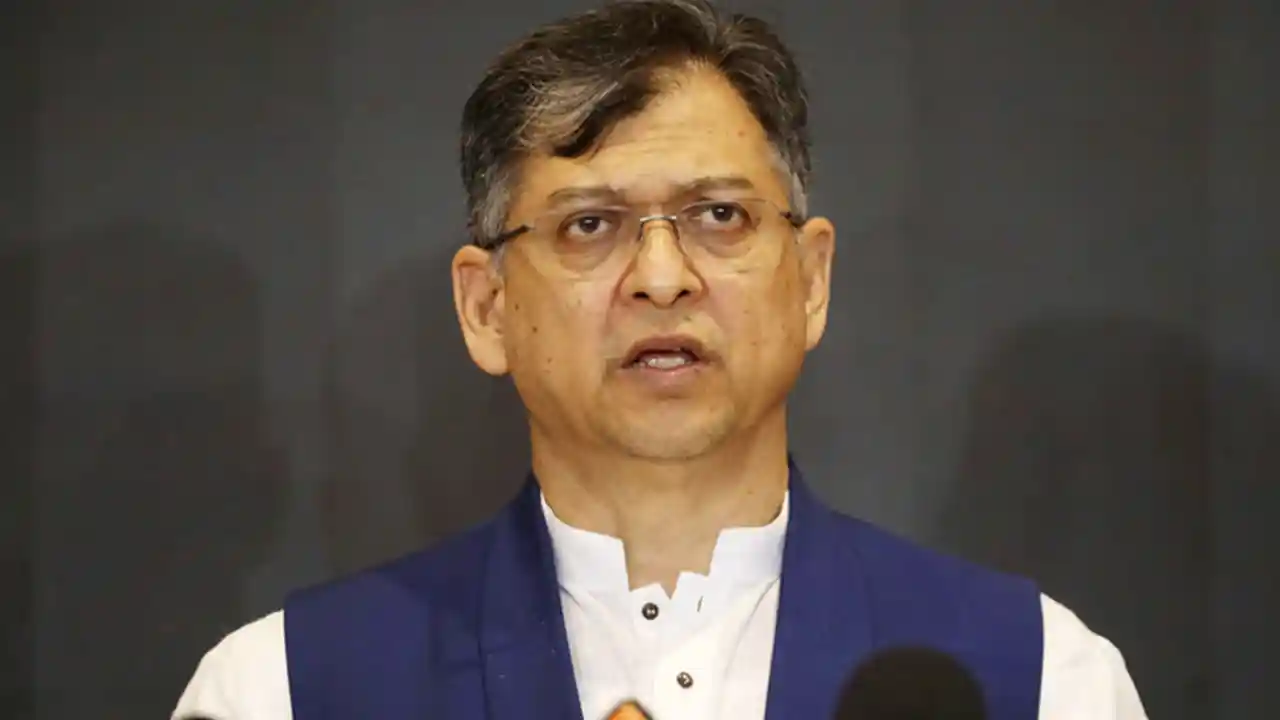 ঢাকা থেকে চাঁদাবাজ নির্মূলে বিশেষ অভিযান; তালিকা ধরে অ্যাকশনে যাচ্ছে প্রশাসন